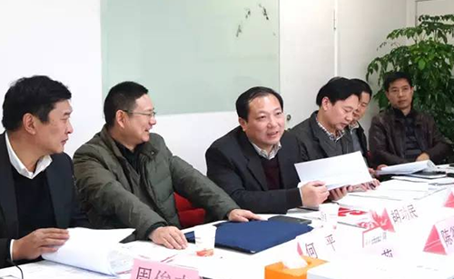 荊門市委常委、常務(wù)副市長胡功民率隊赴上海考察，與我司簽訂委托招商引資戰(zhàn)略合作協(xié)議