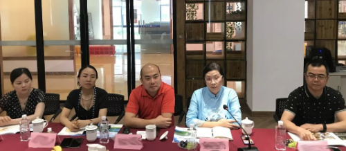 陪同政府園區(qū)赴鄉(xiāng)村振興農(nóng)旅投資選址項目方對接考察，雙方將持續(xù)推進項目落地