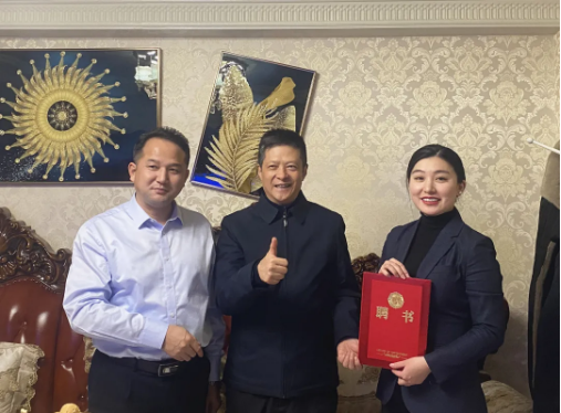 共同打造全國標(biāo)桿政府！集團與新疆輪臺縣成功簽訂委托招商合作協(xié)議