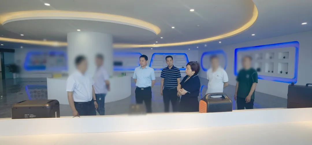 投資額10億，年產(chǎn)值10億！四川某地方政府實地對接磷酸鐵鋰電池組生產(chǎn)投資選址項目